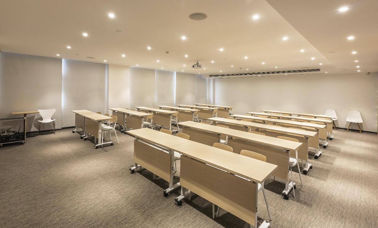 Ibis Zhengzhou Longhai Road Zewnętrze zdjęcie