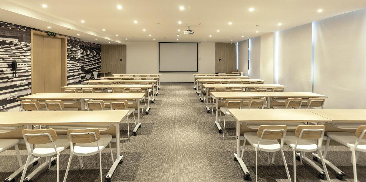 Ibis Zhengzhou Longhai Road Zewnętrze zdjęcie